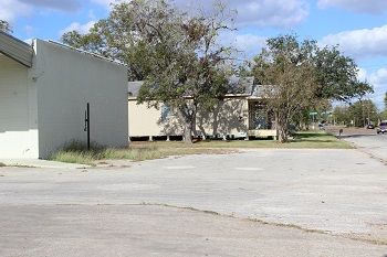 410 E Broadway St, Cuero, TX 77954